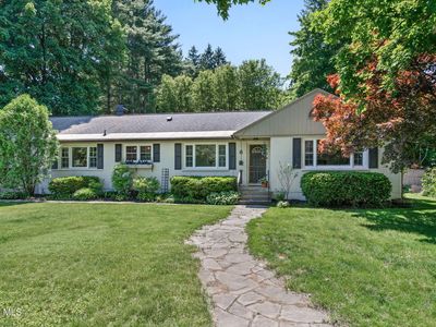 6 Foxhall Drive, Saratoga Springs, NY, 12866