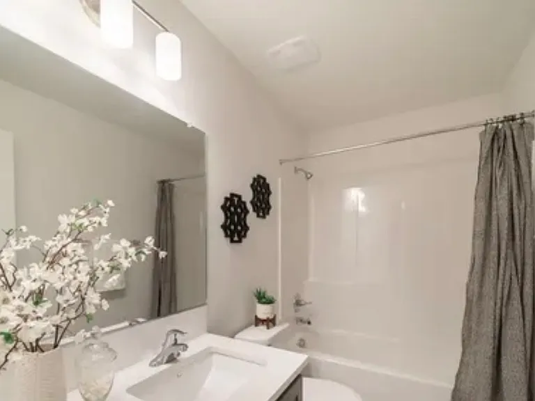 6175 Blue River Dr SE — Photo 16