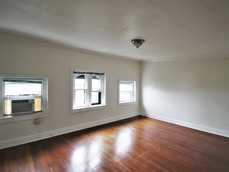 1619 Park Ave — Photo 9
