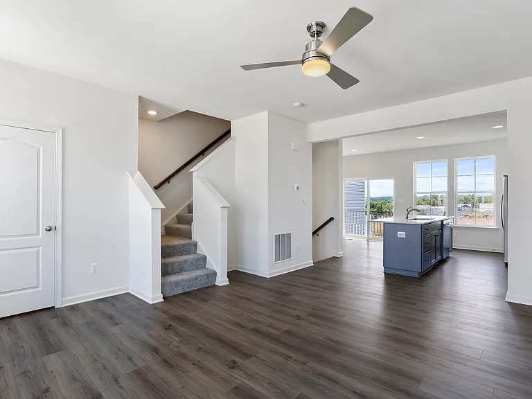 88 Mossdale Blvd — Photo 31