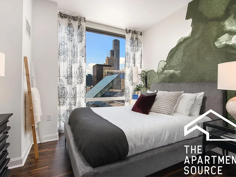 111 W Upper Wacker Dr #STUDIO — Photo 20