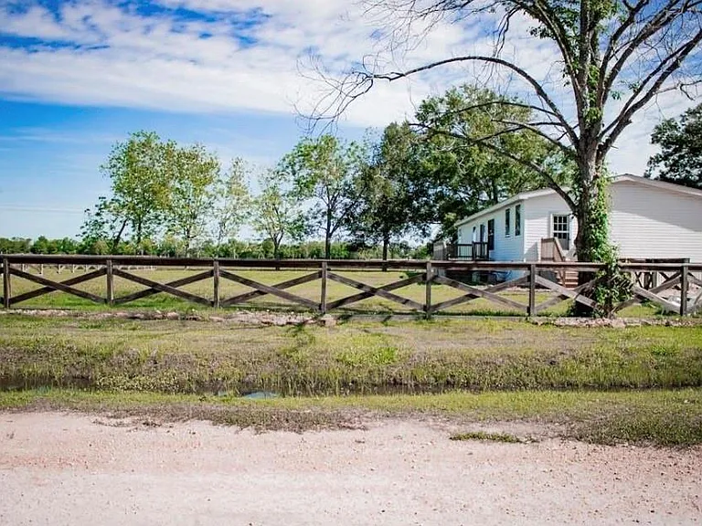1566 County Road 610 — Photo 12