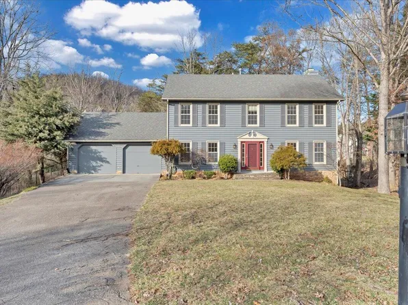 4412 Kings Chase Dr, Roanoke, VA 24018