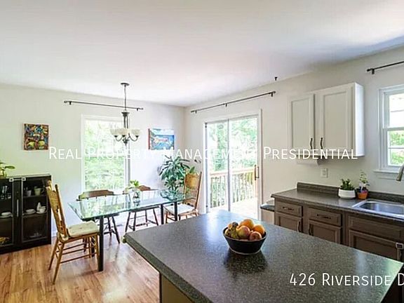 3rd image of 426 Riverside Ave