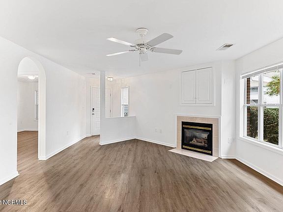 4th image of 4126 Breezewood Dr APT 103