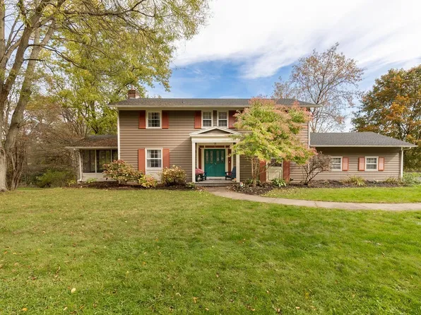18 Highland Dr, Marcellus, NY 13108