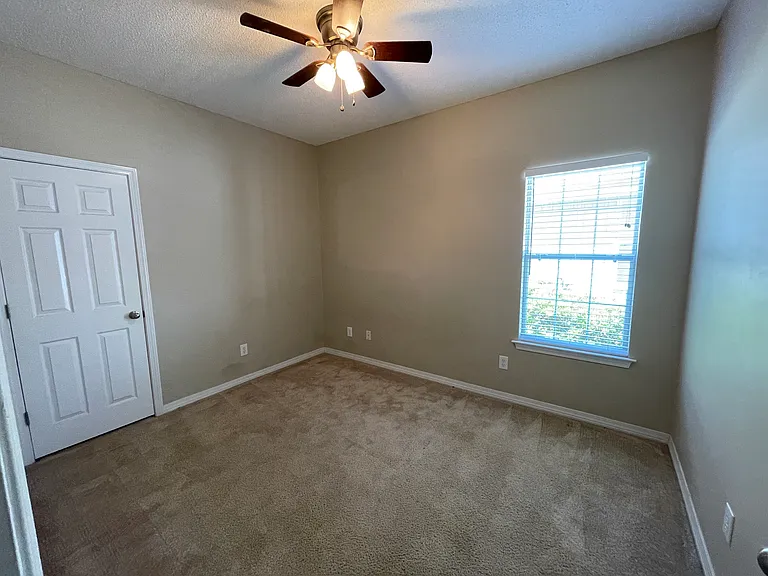 29928 Saint Simon St — Photo 6