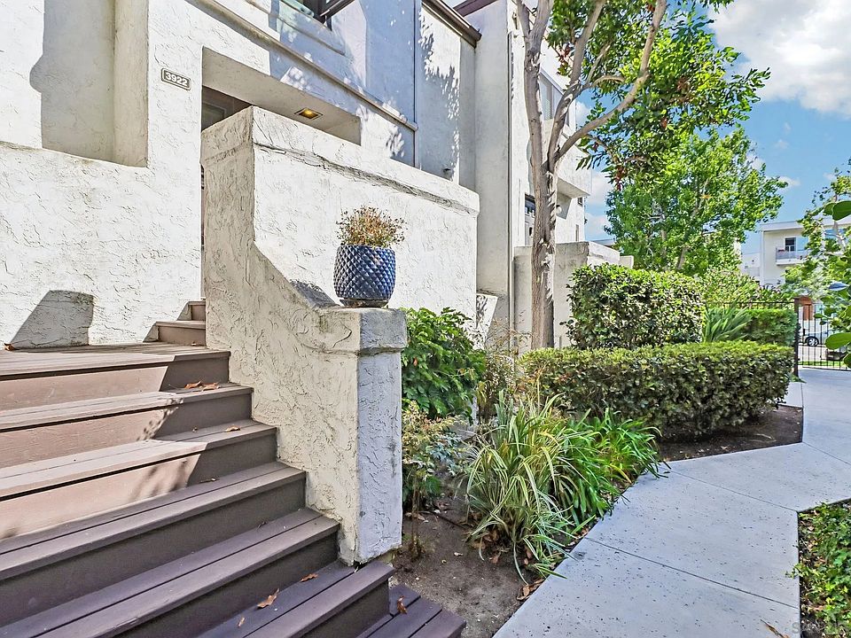 1st image of 3922 Voltaire St