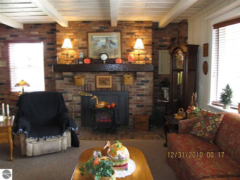 1st image of 844 Smith St