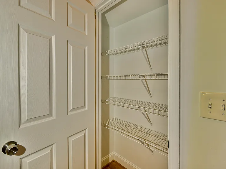 1319 Belmont St NW — Photo 17