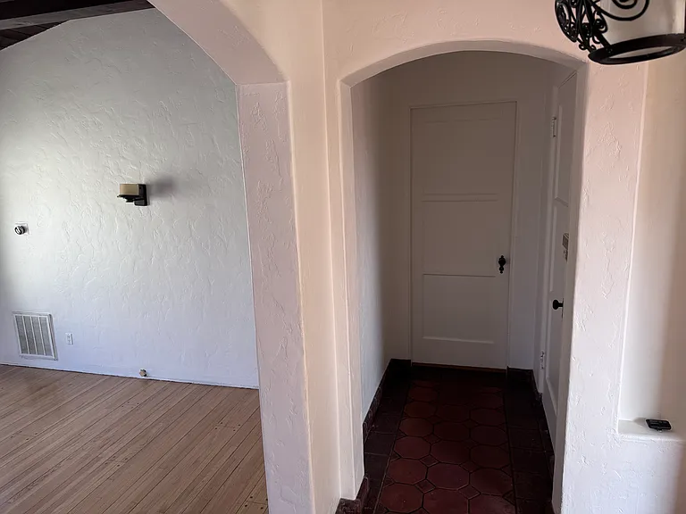 4307 York Blvd — Photo 21