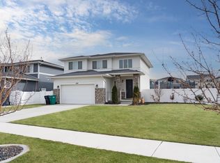 1029 W Dandy Cir, Bluffdale, UT 84065