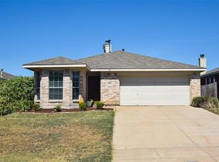 2512 Ensenada Ln, Fort Worth, TX 76108