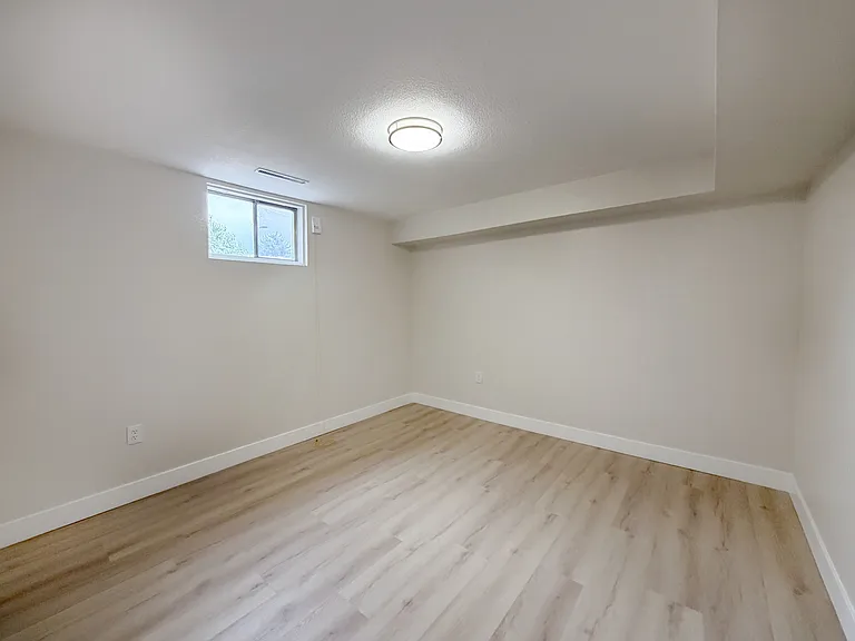 1501 Stuart St — Photo 11