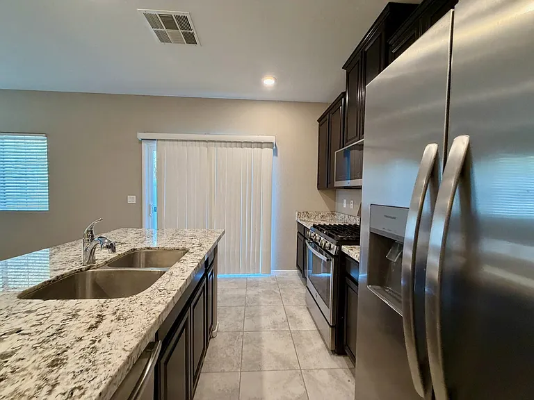 4536 Lafontaine Ct #1080 — Photo 14