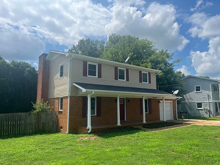 3105 Rita Ln NW — Photo 2