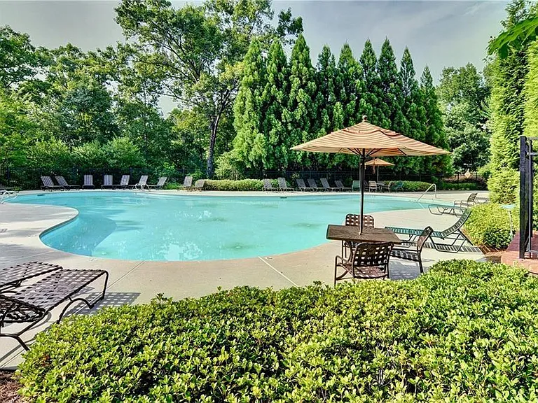 211 Creekway Xing SE — Photo 47