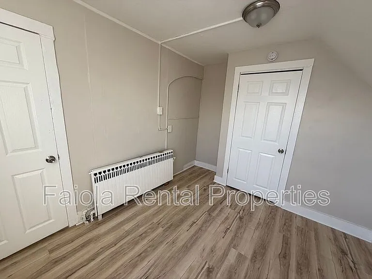 228 3rd St #3 — Photo 5