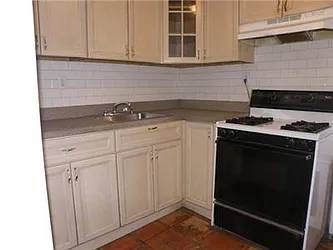 Rented by R New York