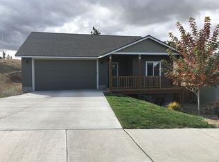 737 SE E St, Madras, OR 97741