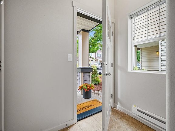 4th image of 10529 NE Cedar Falls Loop