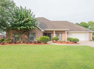 1210 Windmill St, Grenada, MS 38901