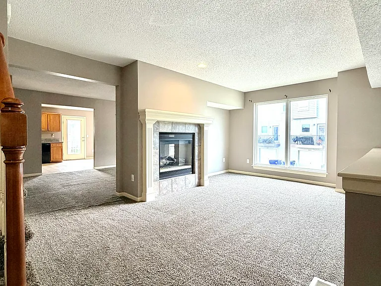 224 N Hedge Ln — Photo 7