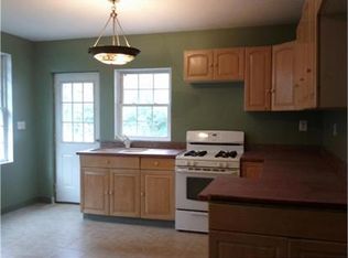 8 Elm St, Greenwood Lake, NY 10925