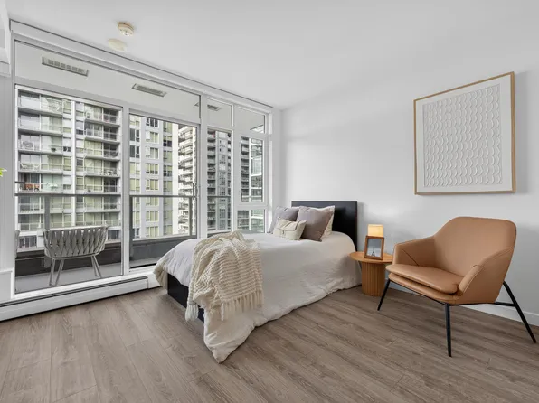 13350 Central Ave #1115, Surrey, BC V3T 0S1
