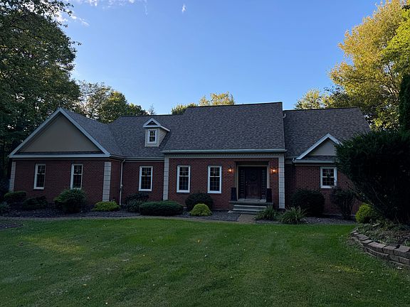 2nd image of 106 Sumar Rd