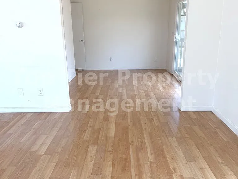125 Acacia Ave — Photo 9