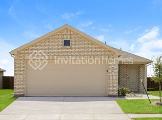 935 Carrick Dr, Ennis, TX 75119