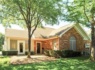 1021 Bridges Dr, Arlington, TX 76012