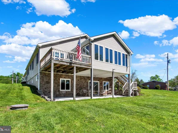 394 Heritage Dr, Gettysburg, PA 17325