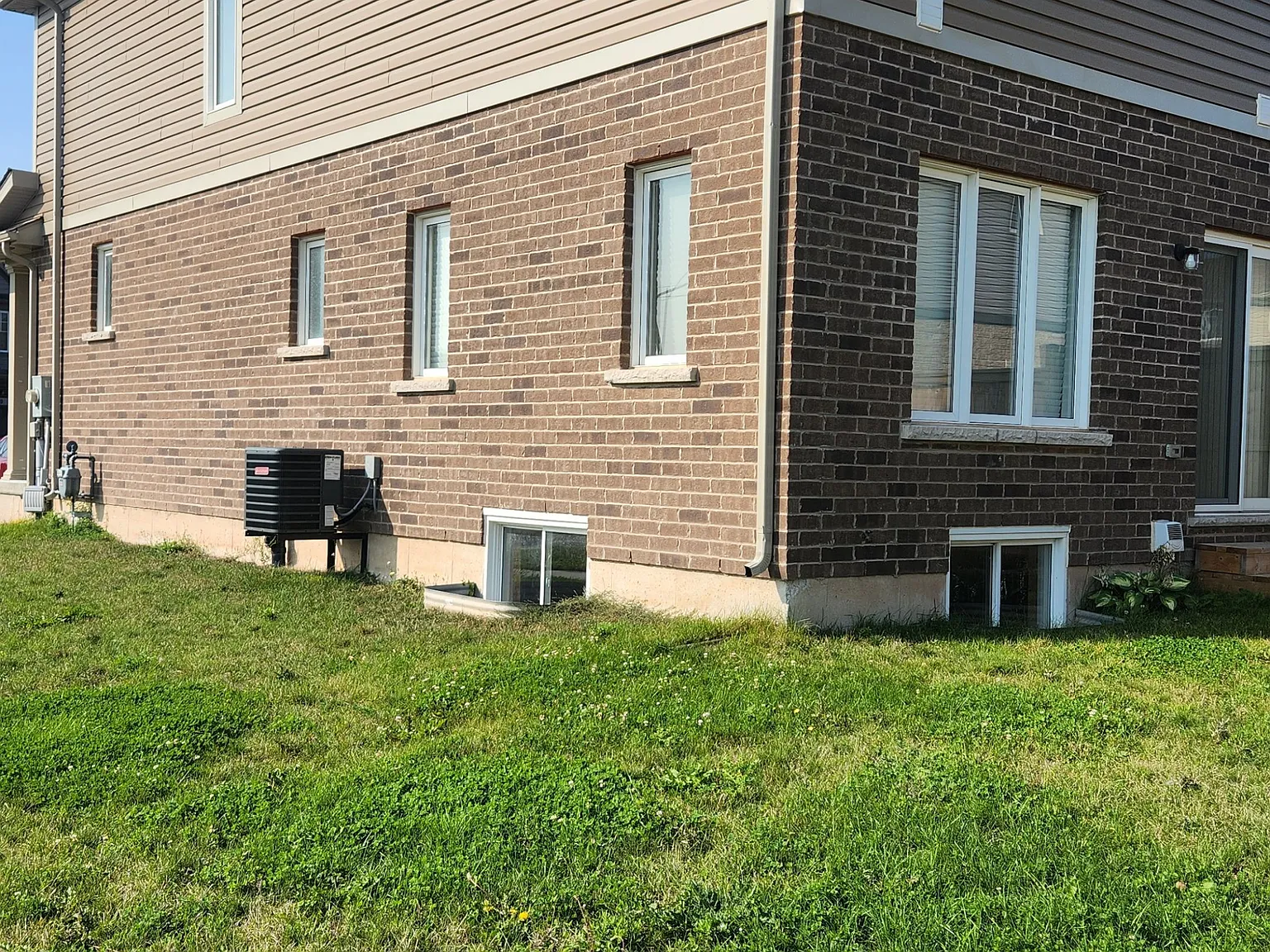 3 bed, $2,300 — Photo 3