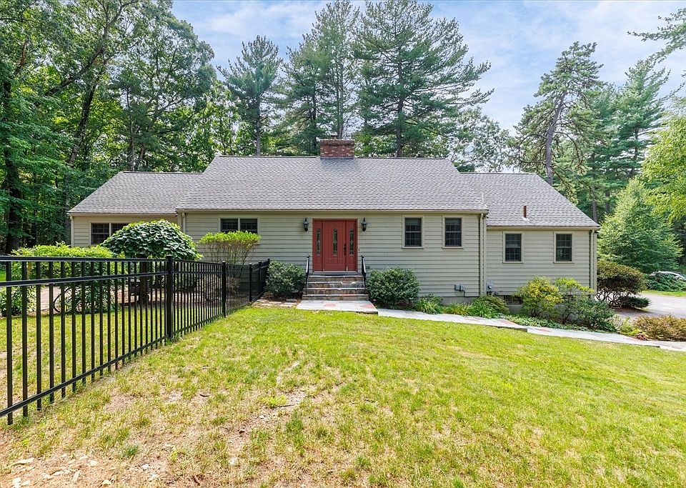 1st image of 33 Pine Arden Dr