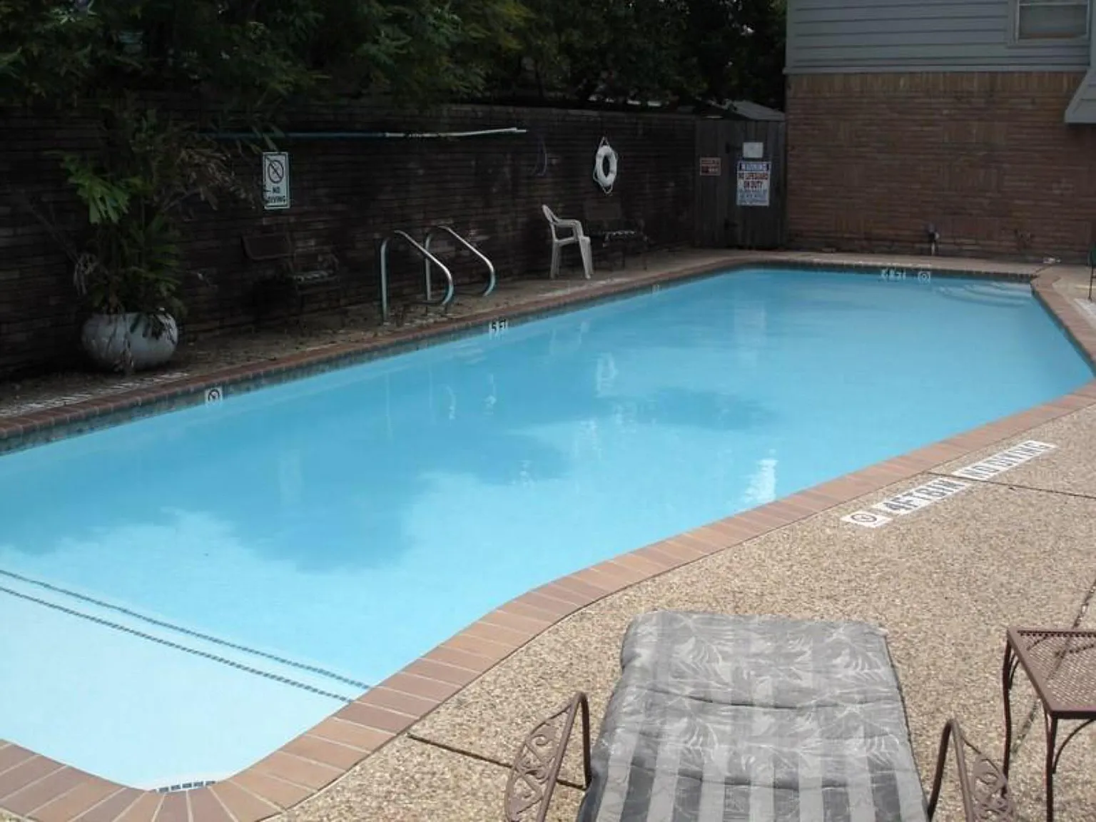 4711 Aftonshire Dr — Photo 2