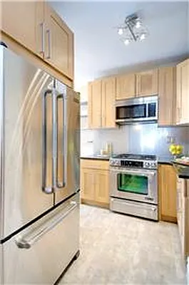 Sold by Barak Realty | media 19