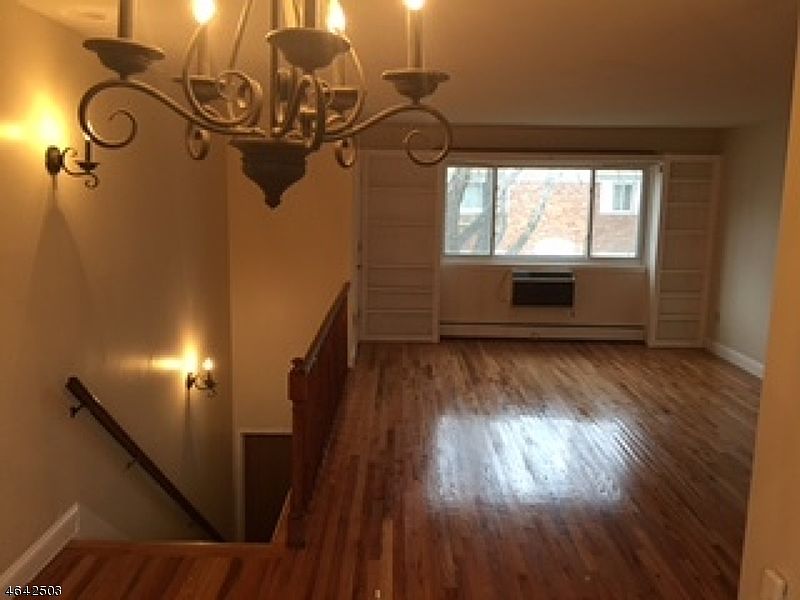 2nd image of 180-24 Littleton Rd