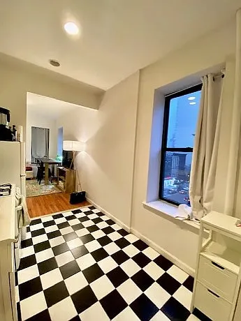 400 E 91st St #2E — Photo 3