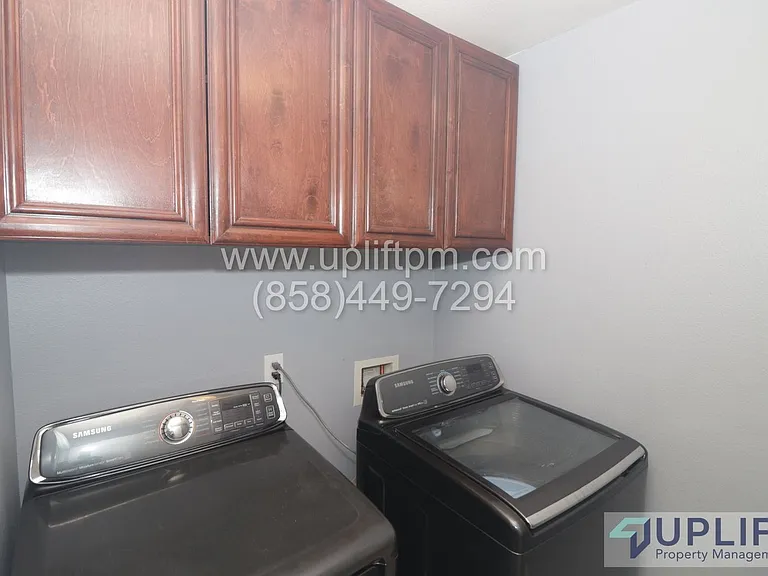 4300 Newton Ave #65 — Photo 16