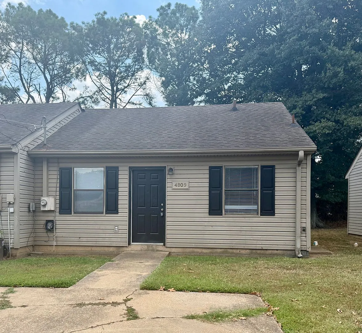 Samantha Rental Complex — Photo 1