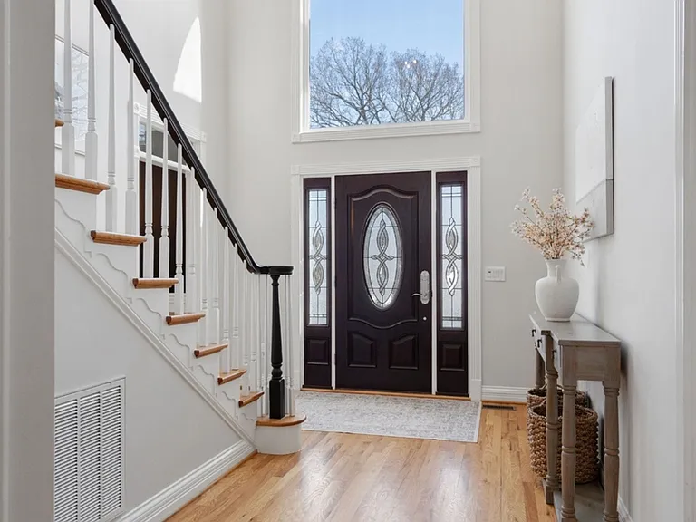 156 N Berwick Ln — Photo 9