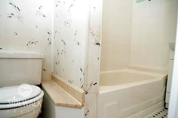 Rented by Sidewalk Realty LLC | media 17