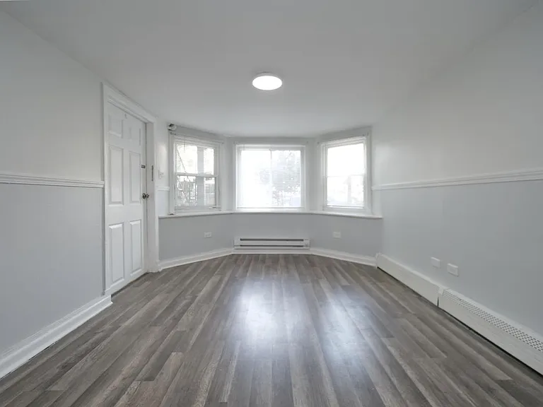 3250 N Albany Ave #G — Photo 2