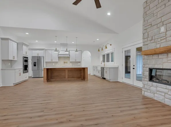2024 Trace Creek Rd, Centerville, TN 37033