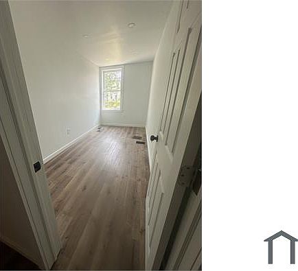 3rd image of 417 S 4th St Floor 1