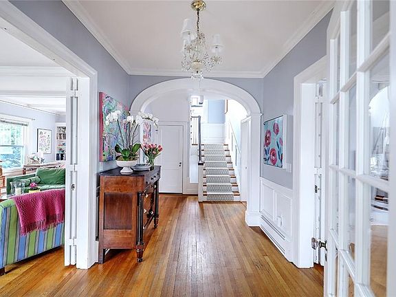 4th image of 1391 Narragansett Blvd