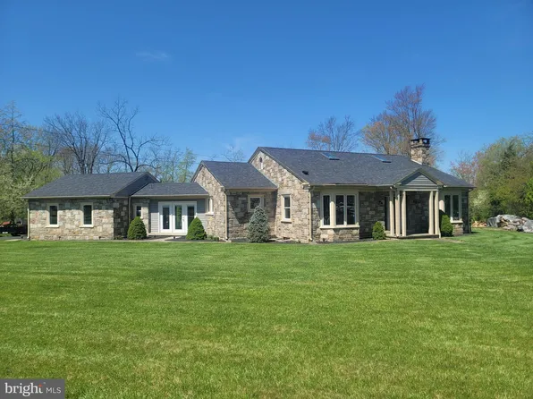 1856 N Line St, Lansdale, PA 19446