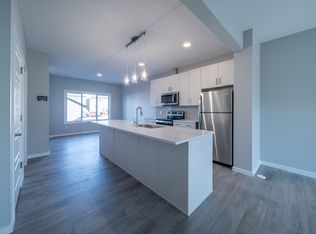 2068 159th St SW #1A, Edmonton, AB T6W 4E6
